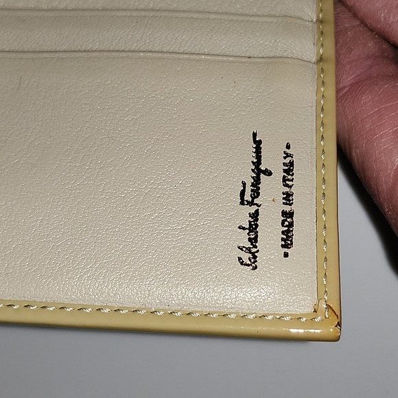 Salvatore Ferragamo wallet - Picture 6 of 13